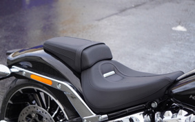 HARLEY FXBR 2025 YE9