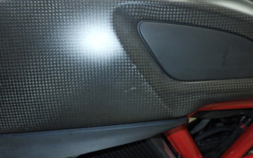 DUCATI DIAVEL 2011