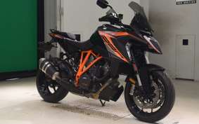 KTM 1290 SUPER DUKE GT 2021