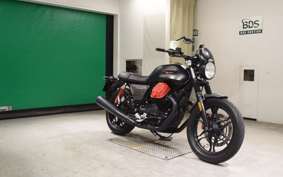 MOTO GUZZI V7 CARBON 2019