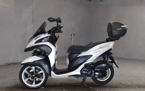 YAMAHA TRICITY 125 SE82J