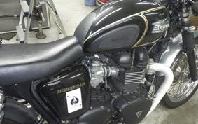 TRIUMPH BONNEVILLE 2008