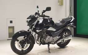 SUZUKI GSR250