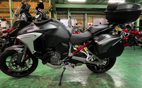 DUCATI  DUCATI  MULTI  STRADA V4S 2023 6A00