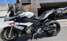 BMW S1000XR 2017 0D03