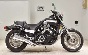 YAMAHA VMAX 2000