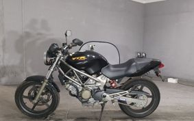 HONDA VTR 250 MC33