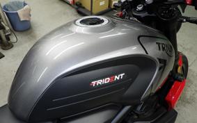 TRIUMPH TRIDENT 660 2023
