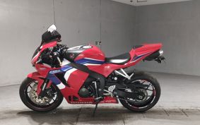 HONDA CBR600RR 2022 PC40