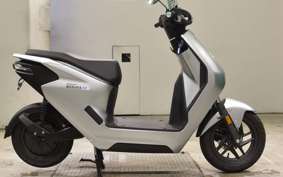 HONDA EM1 e: 2019 EF16