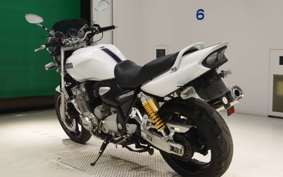 YAMAHA XJR1300 2015
