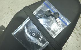 TRIUMPH TRIDENT 660 2026