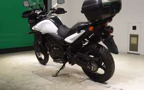 SUZUKI Vｽﾄﾛｰﾑ650A 2013 VP56A