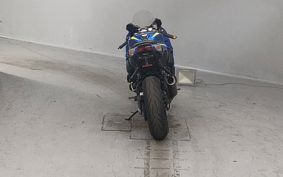 SUZUKI GSX-R750 C4111