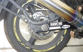 SUZUKI GSR250