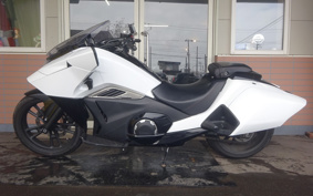 HONDA NM4 VULTUS -02 2014 RC82