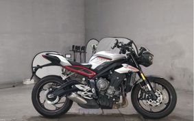 TRIUMPH STREET TRIPLE R 2019 HDA434