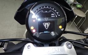 TRIUMPH TRIDENT 660 2025