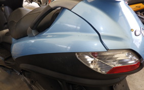 PIAGGIO MP3 250 2001