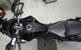 HONDA CB200XA 2025