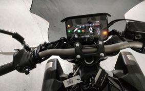 HONDA CB650R 2024 RH17