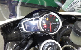 TRIUMPH DAYTONA 675 R 2015