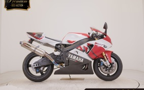 YAMAHA YZF-R7 2001