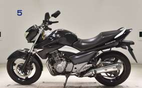SUZUKI GSR250 2019