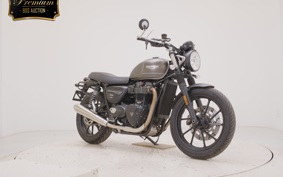 TRIUMPH STREET TWIN 2022