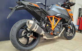KTM 1290 SUPER DUKE GT V6940