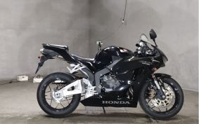 HONDA CBR600RR 2016 PC40