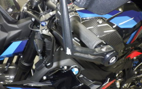 BMW M1000R 2023
