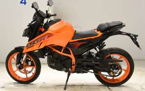 KTM 390 DUKE 2024