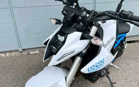 SUZUKI GSX-8S 2023 EM1AA