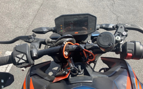 KTM 890 DUKE R 2023 TU940