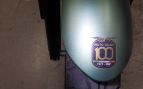 MOTO GUZZI V7 STONE 2022
