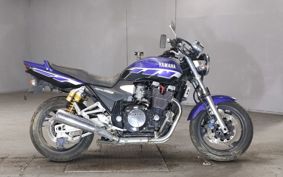 YAMAHA XJR1300 RP03J