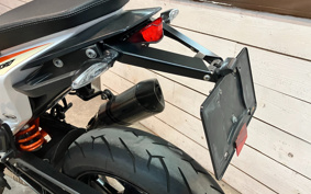 KTM 690 DUKE R 2013 LDU40