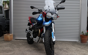 MOTO GUZZI V85 TT 2024 ZGUKY