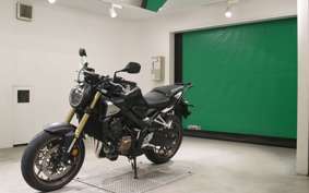 HONDA CB650R E-Clutch 2024 RH17
