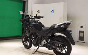 SUZUKI Vｽﾄﾛｰﾑ250