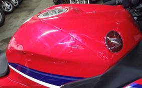 HONDA CBR600RR 2024 PC40