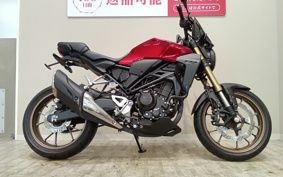 HONDA CB250R MC52