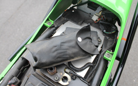 KAWASAKI ZRX400 2005 ZR400E