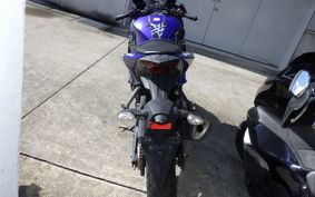 YAMAHA YZF-R25