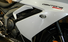 TRIUMPH DAYTONA 660 2024 LGL23U