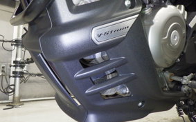 SUZUKI Vｽﾄﾛｰﾑ650XTA 2021 C733A