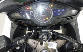 HONDA VFR800F 2015