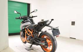 KTM 390 DUKE 2022