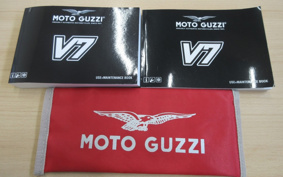 MOTO GUZZI V7 SPECIAL 2022
